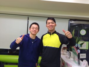 痛みを感じず、泳げるように